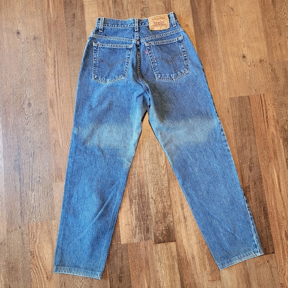 Vintage 1999 Levi's 550 Relaxed Fit Tapered Leg Jeans - Picture 2 of 9